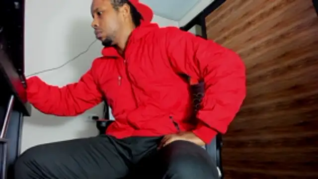 AlejoKhalifa  online show from 2, 10, 2025