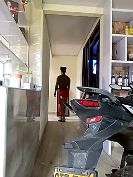 AlejoKhalifa  online show from 23, 10, 2025