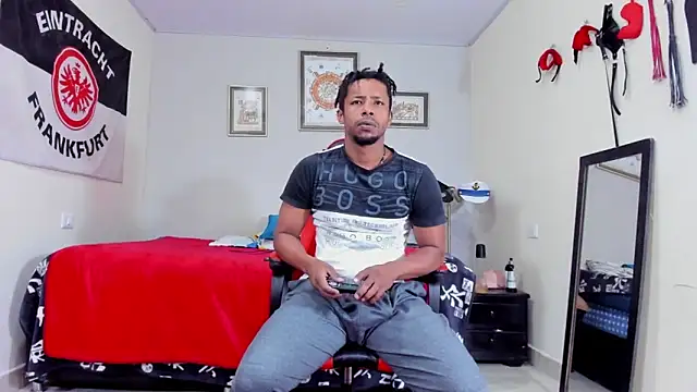 AlejoKhalifa  online show from 3, 12, 2025