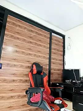 AlejoKhalifa  online show from 18, 9, 2025