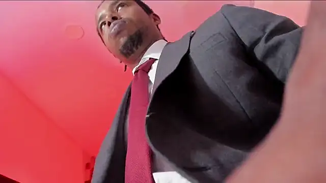 AlejoKhalifa  online show from 19, 5, 2026