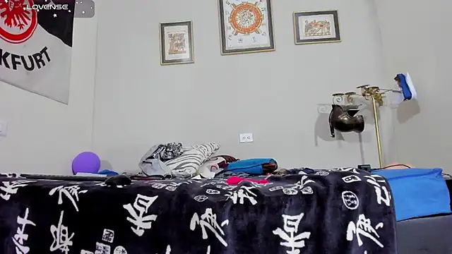 AlejoKhalifa  online show from 8, 11, 2025