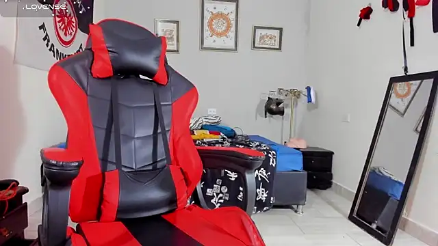 AlejoKhalifa  online show from 29, 10, 2025