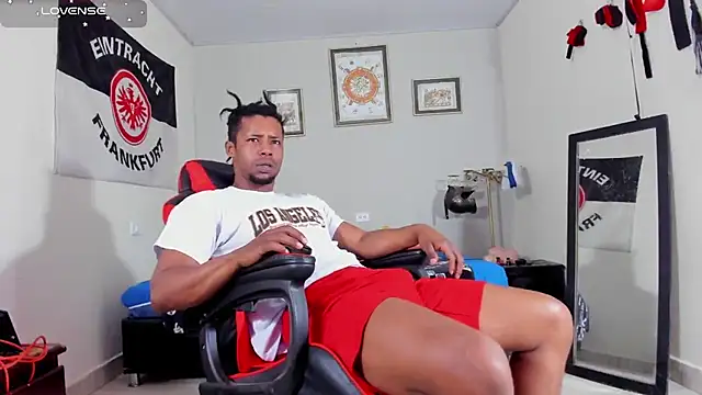 AlejoKhalifa  online show from 14, 11, 2025