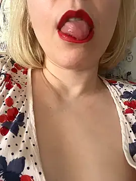 Yourdirtybitch online show from 25, 9, 2025