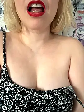 Yourdirtybitch online show from 7, 10, 2025