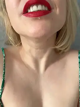 Yourdirtybitch online show from 3, 3, 2025