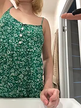 Yourdirtybitch online show from 24, 9, 2025