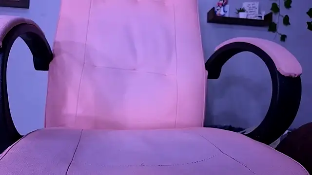 macey elliot  online show from 18, 9, 2025