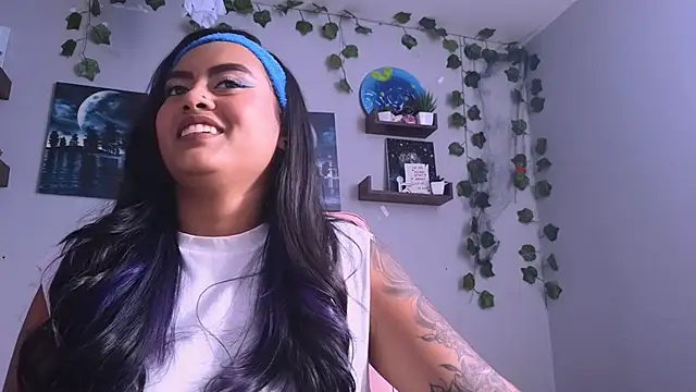 macey elliot  online show from 25, 11, 2025