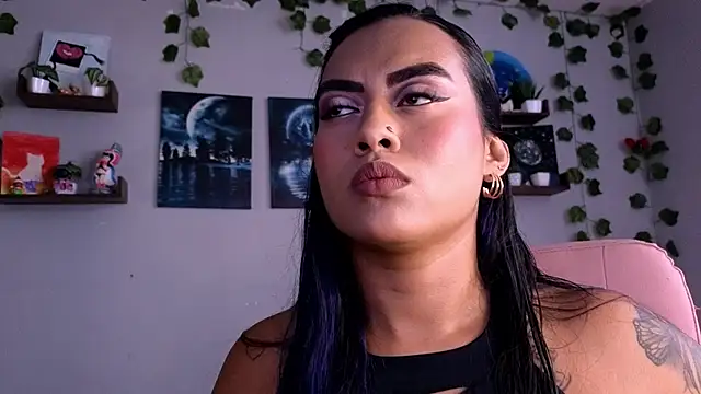 macey elliot  online show from 17, 10, 2025