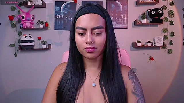 macey elliot  online show from 10, 3, 2025