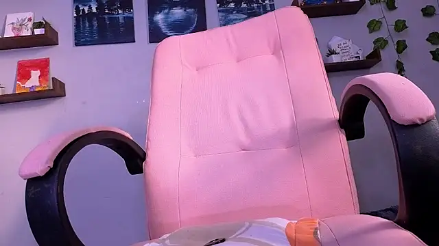 macey elliot  online show from 16, 9, 2025