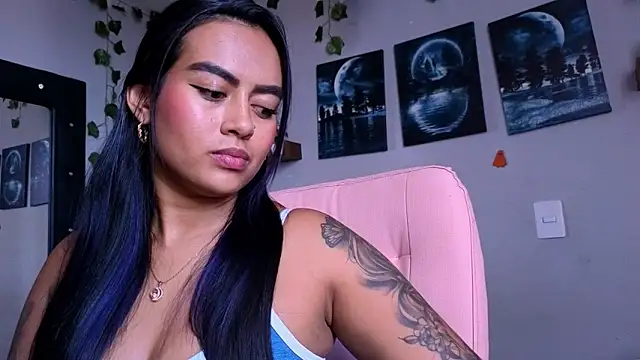 macey elliot  online show from 3, 11, 2025