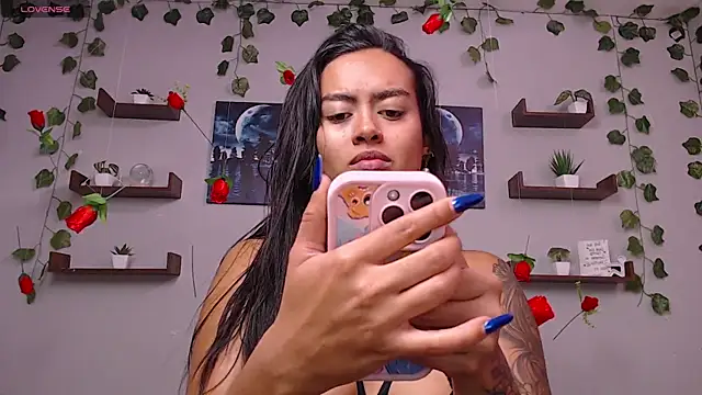 macey elliot  online show from 27, 2, 2025