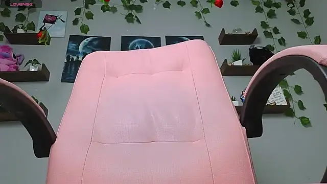 macey elliot  online show from 19, 3, 2025