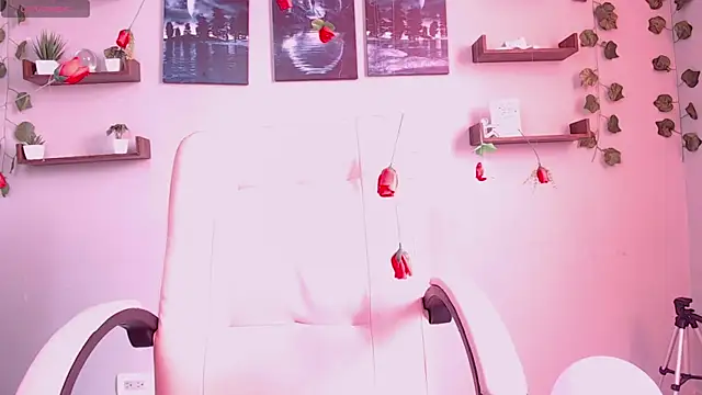 macey elliot  online show from 5, 3, 2025