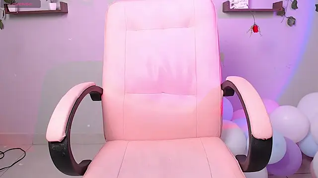 macey elliot  online show from 7, 3, 2025