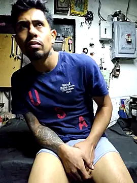 pene latinoriico online show from 4, 11, 2025