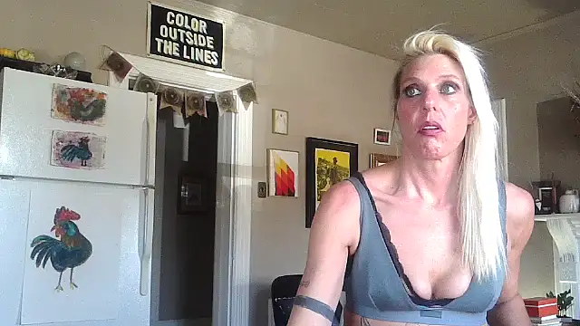 Glamazonx online show from 15, 11, 2025