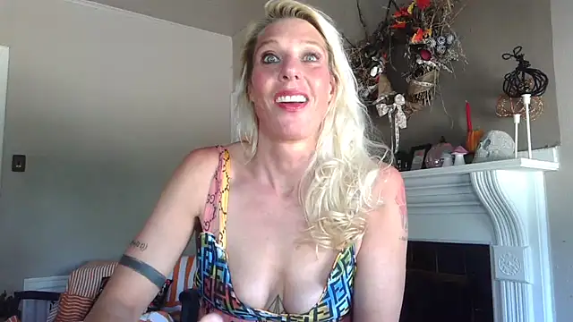 Glamazonx online show from 5, 10, 2025