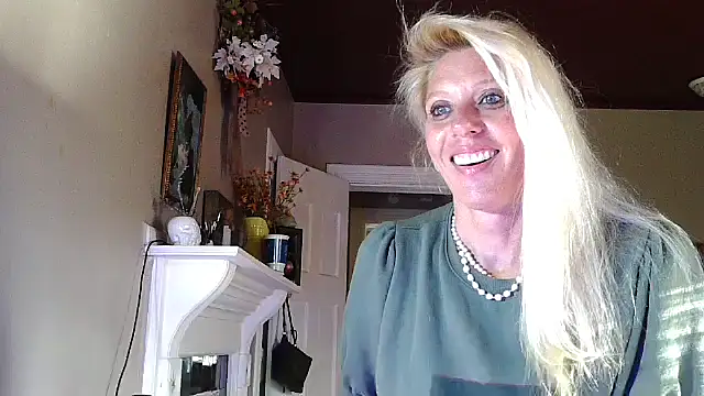 Glamazonx online show from 23, 9, 2025