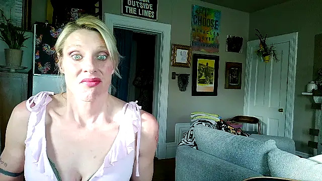 Glamazonx online show from 3, 5, 2026