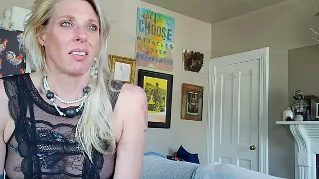 Glamazonx online show from 17, 2, 2026