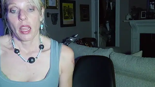 Glamazonx online show from 24, 4, 2026