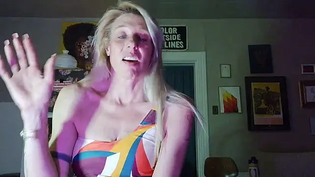 Glamazonx online show from 3, 2, 2026