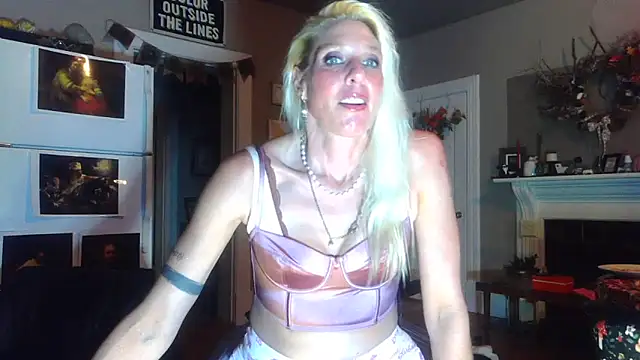 Glamazonx online show from 5, 11, 2025