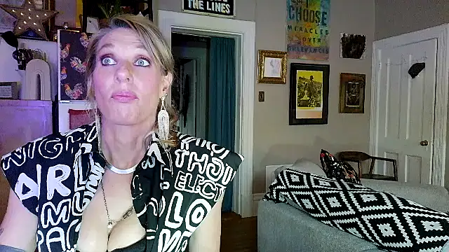 Glamazonx online show from 2, 3, 2026