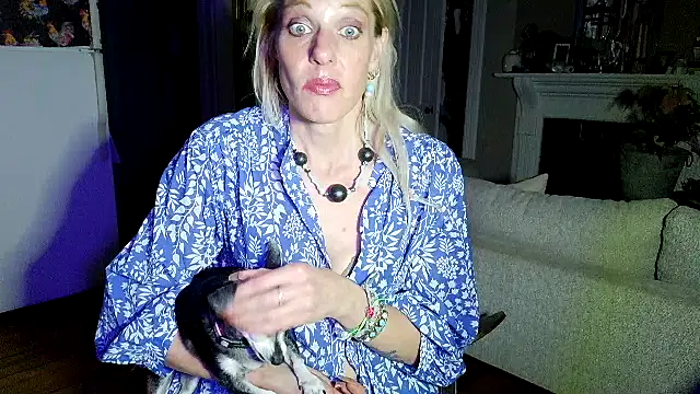 Glamazonx online show from 25, 4, 2026