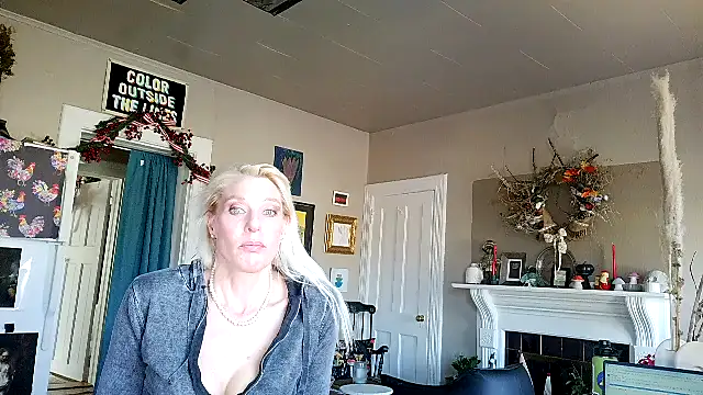 Glamazonx online show from 15, 12, 2025