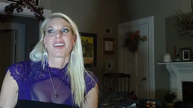 Glamazonx online show from 4, 12, 2025