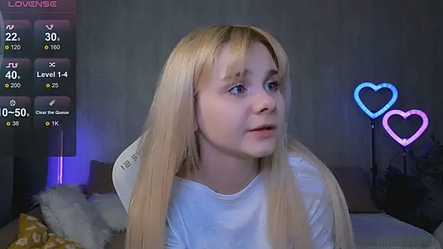 Britney Lynch online show from 19, 3, 2025