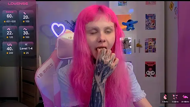 Britney Lynch online show from 13, 10, 2025