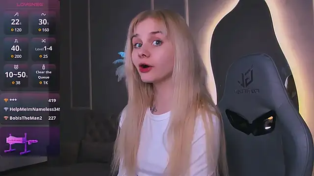 Britney Lynch online show from 5, 3, 2025