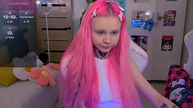 Britney Lynch online show from 26, 10, 2025