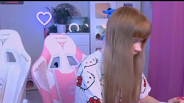 Britney Lynch online show from 14, 10, 2025