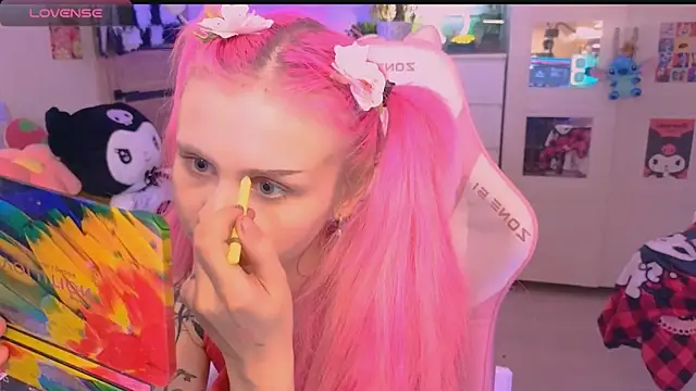 Britney Lynch online show from 24, 10, 2025