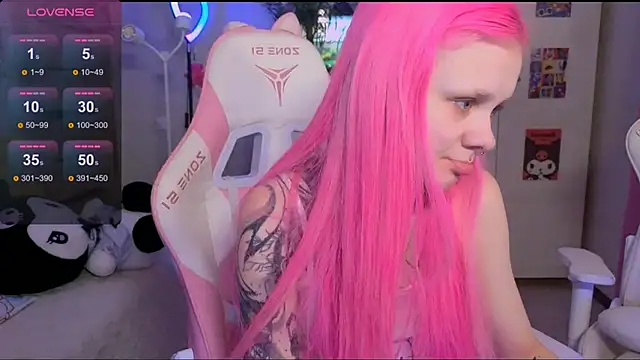 Britney Lynch online show from 22, 10, 2025