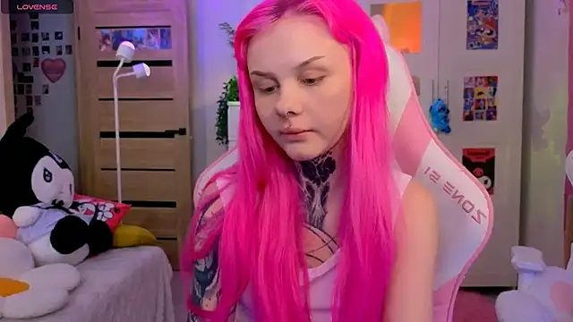 Britney Lynch online show from 30, 10, 2025