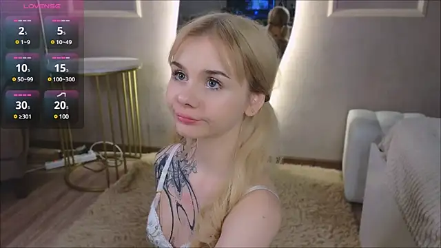 Britney Lynch online show from 10, 3, 2025