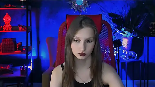 EllaHorton online show from 13, 3, 2025