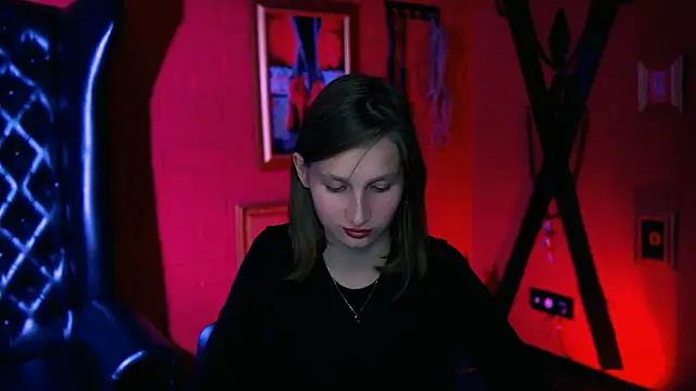 EllaHorton online show from 11, 9, 2025