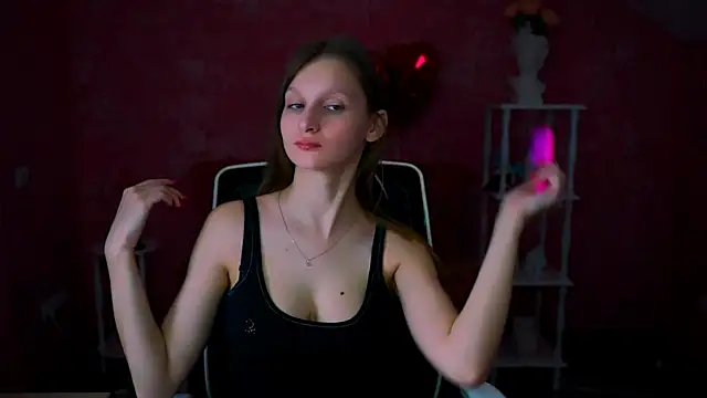 EllaHorton online show from 9, 3, 2025