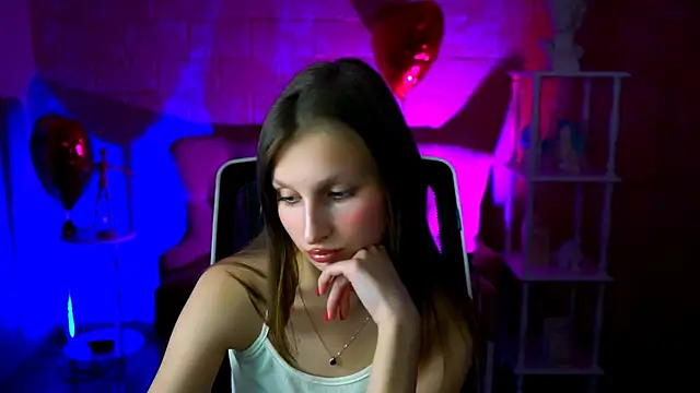 EllaHorton online show from 5, 3, 2025