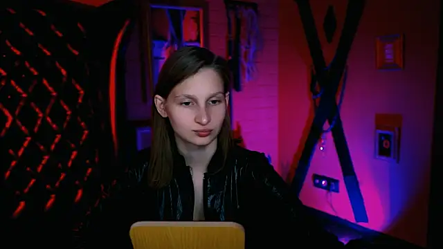 EllaHorton online show from 27, 10, 2025