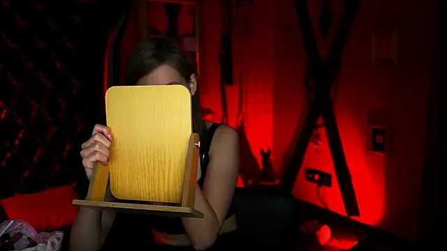 EllaHorton online show from 23, 11, 2025